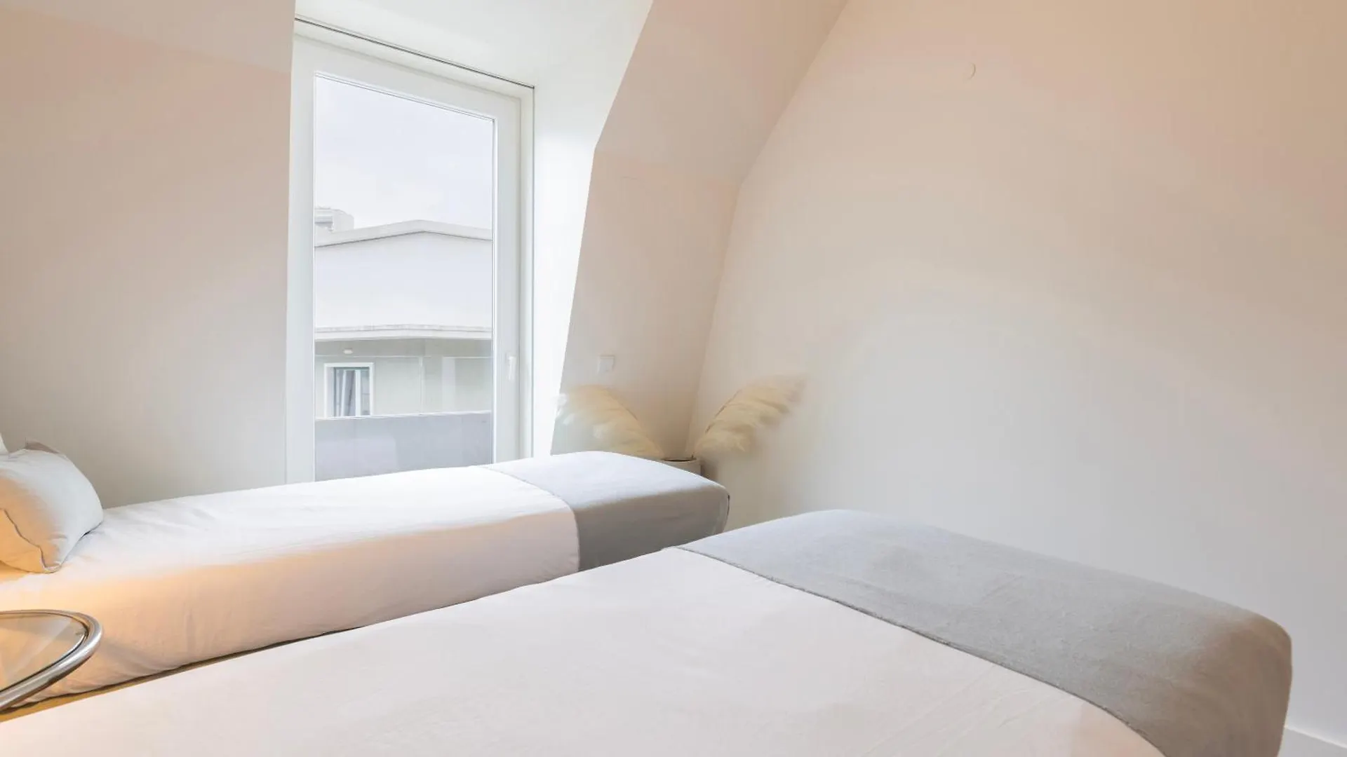Stunning Property With Balcony By Lovelystay Lisboa