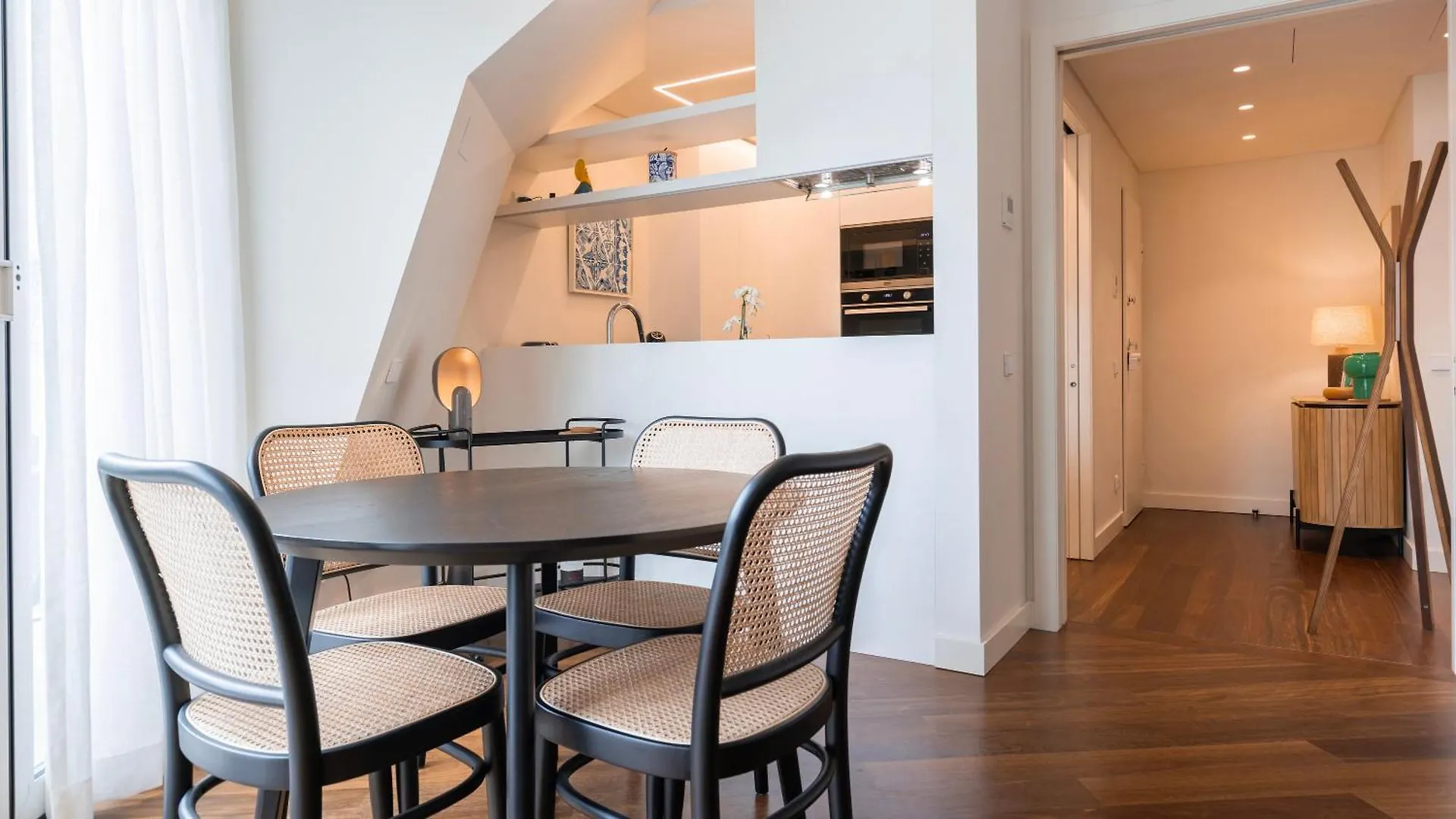 Stunning Property With Balcony By Lovelystay Lizbona 0*,  Portugalia